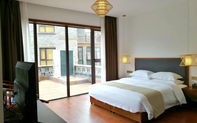 Huaxinong Villa Hotel