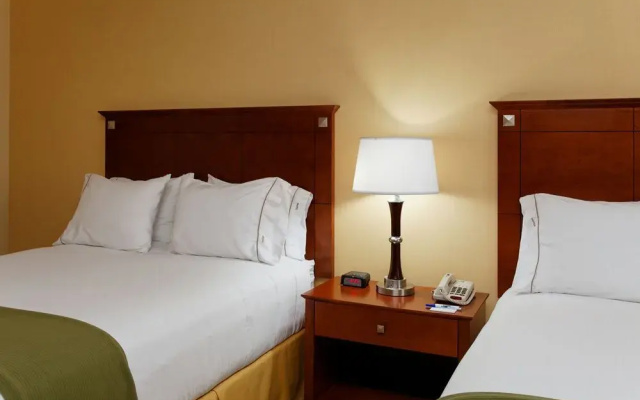 Holiday Inn Express Long Beach
