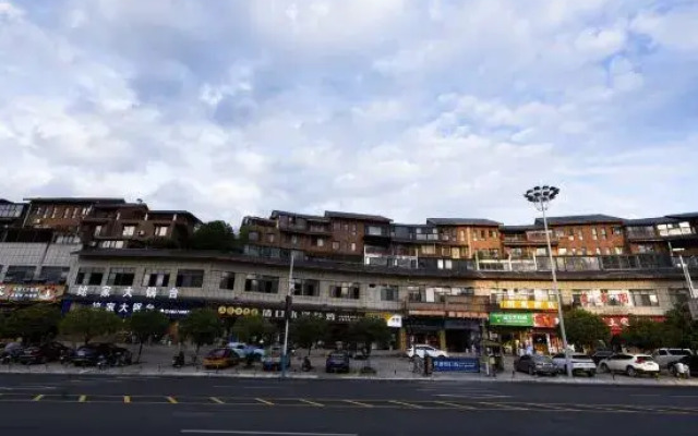 Chuandong Hotel