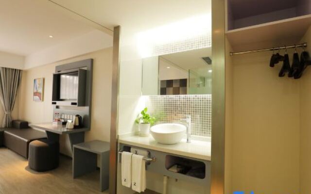Zsmart Zhishang Hotel(Shanghai Zhenru Subway Station)
