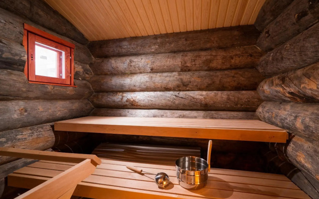 Kakslauttanen Arctic Resort