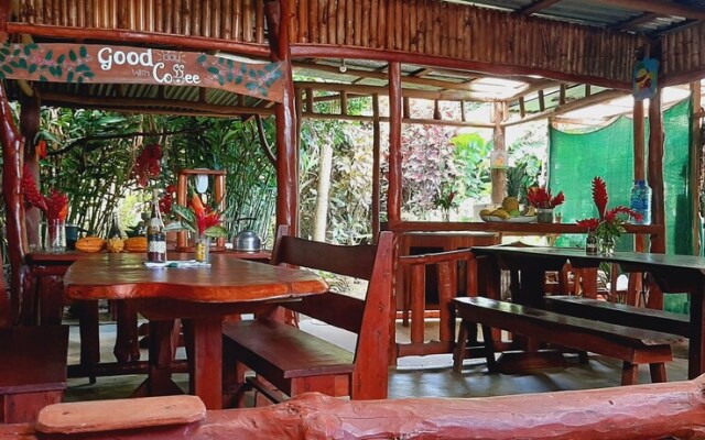 Jardín entre Montañas