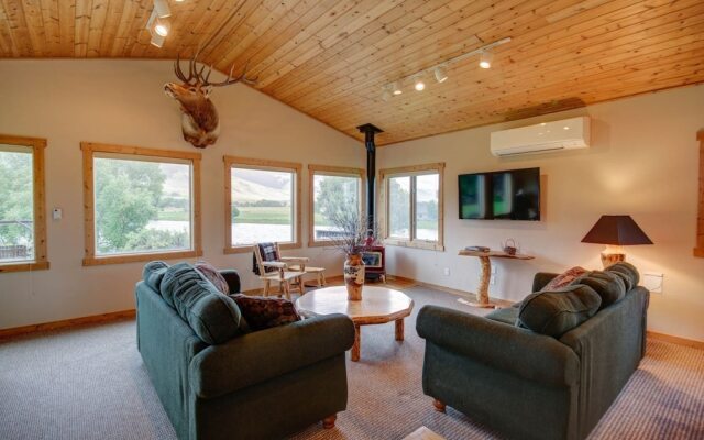 PV - Yellowstone River Retreat