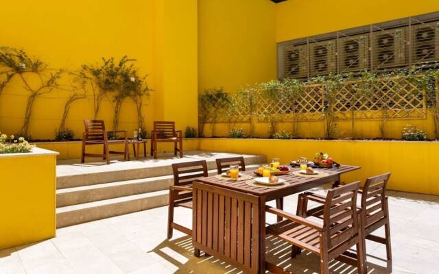 Modern Terrace Apartment Rentexperience