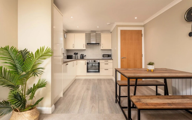 Old Prestwick View - Donnini Apartments