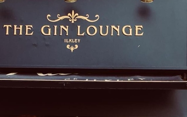 Gin Lounge Rooms