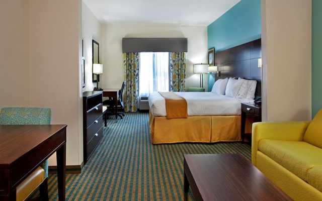 Holiday Inn Express And Suites Picayune