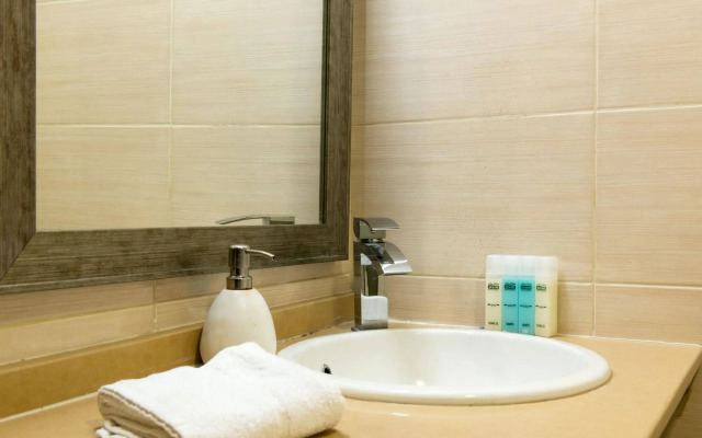 Royalty Suites