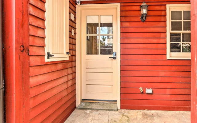 Townhome in Leesburg Historic District!