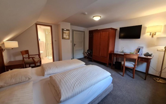 Hotel Waldquelle - Baumhaushotel Aerzen
