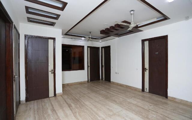 Hotel Delhi Marine Club Gurgaon