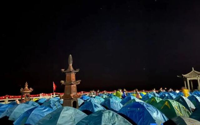 Wugong Mountain Jinding Tent Camp