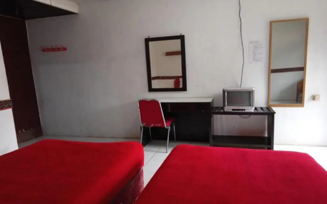 OYO 2322 Dien Karona Hotel