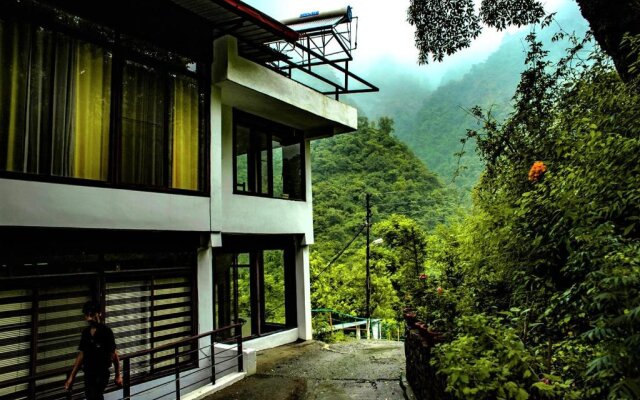 Haut Monde Hill Stream Resort and Spa