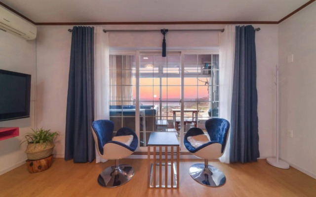 Ganghwado Petite Pension