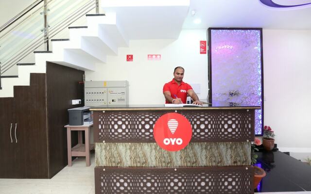 OYO 322 Hotel Royal