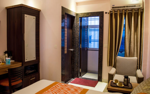 OYO Rooms Sargam Cinemas
