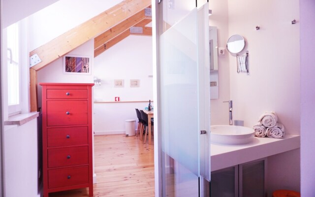 Find Me...Alfama, old quarter