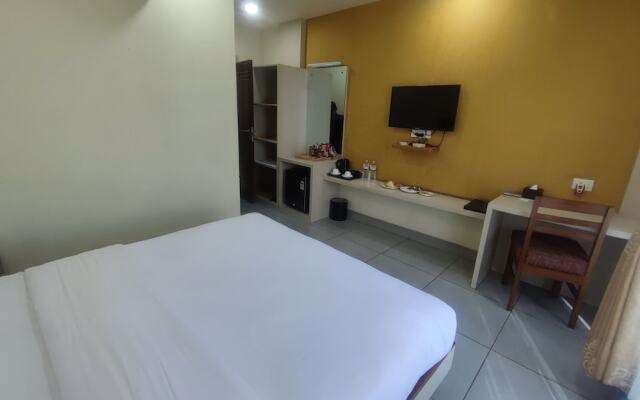 Chitwan Midtown Hotel