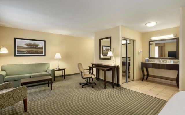 Hampton Inn & Suites Thousand Oaks, CA