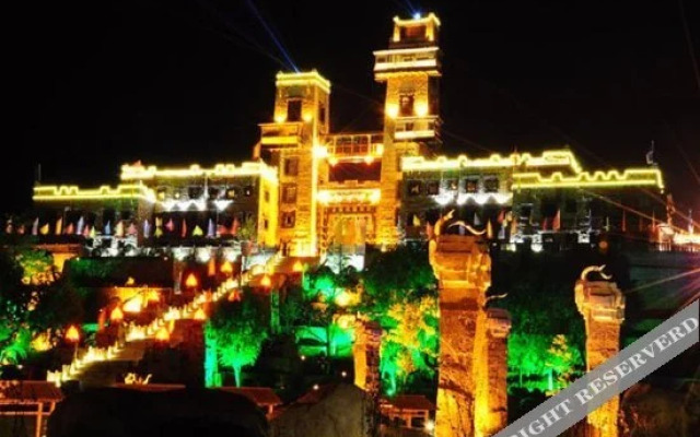 Qiangwang Guanzhai Qiangwenhua Theme Hotel