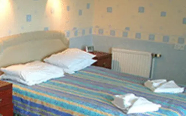 Narrowcliff Hotel