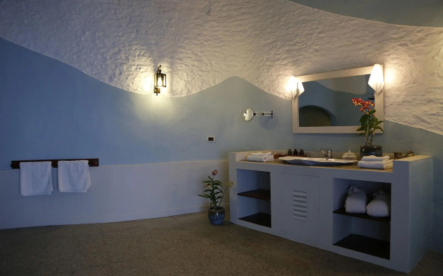 Nika Island Resort & Spa