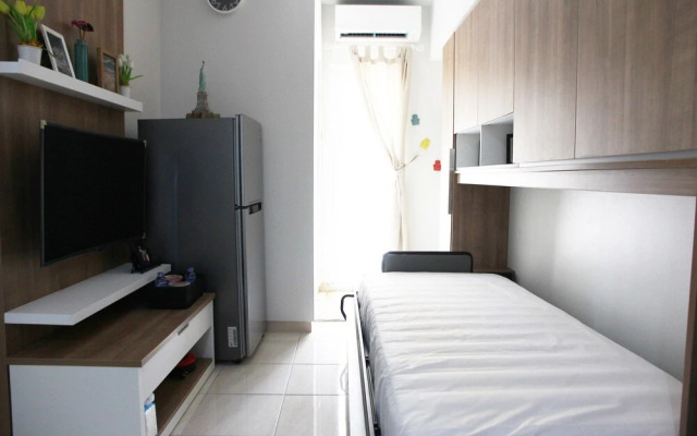 Comfortable The Springlake Summarecon Apartment