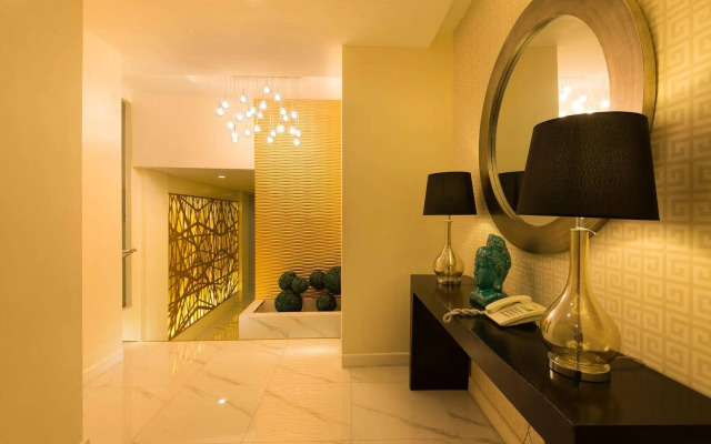 Lenox Hotel