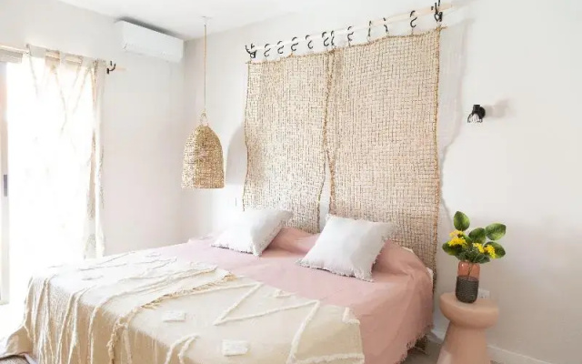 Ereza White Homes