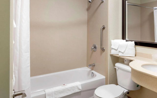 Comfort Inn & Suites Thousand Islands Harbour District