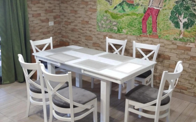 Садиба Янчар з Басейном