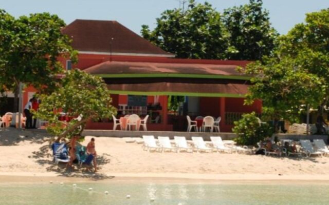 Shields Negril Villas