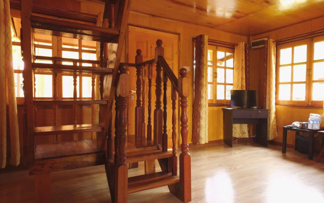 Borneo Tree House