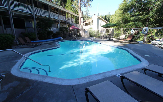 Lake Arrowhead Chalets