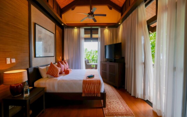 Lihim Resorts
