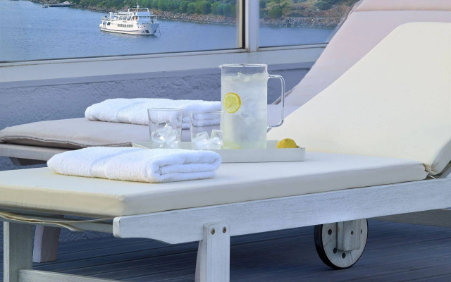 Mistral Bay Hotel