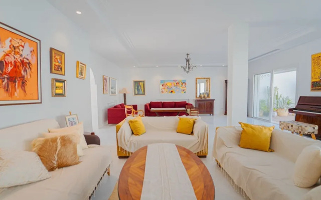 La Marina Secure Seaside With Pool