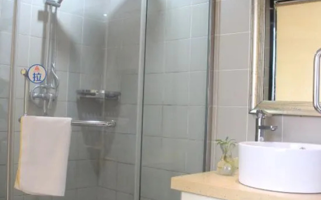 Pai Hotel (Xinchang Wanda Plaza store)