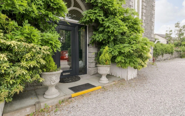 Capel Mawr, Basement 19