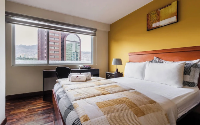 Hotel Luxstone Executive Suites
