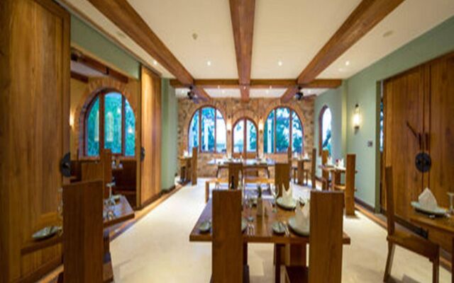 Sanctum Inle Resort