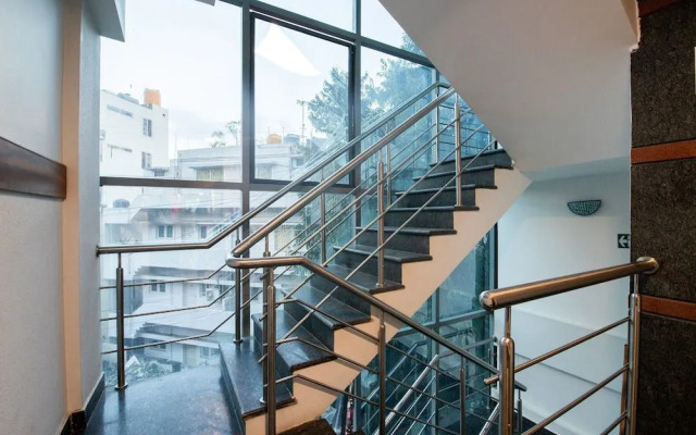 Capital O 38666 Elmas Golden Key