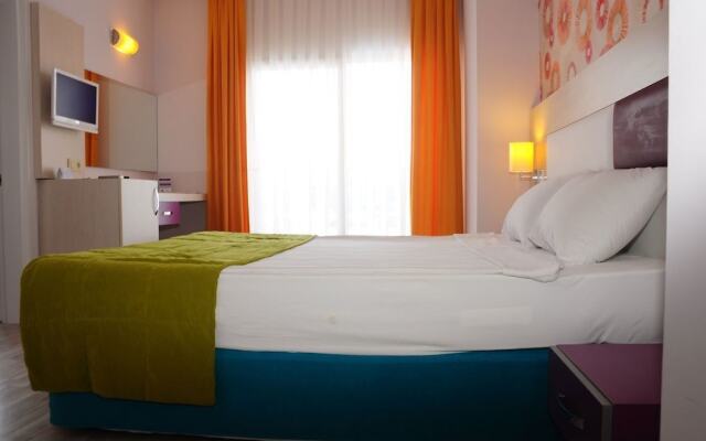 Side Win Hotel & Spa