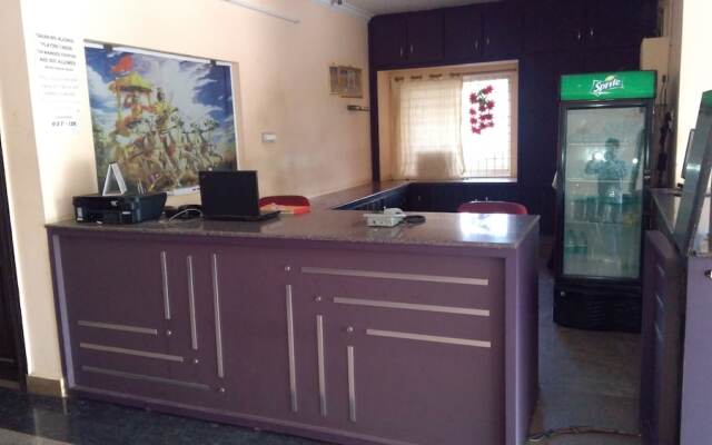 Iroomz Aditya Residency