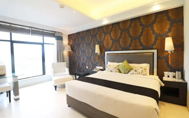 Capital O 73301 Raj Imperial