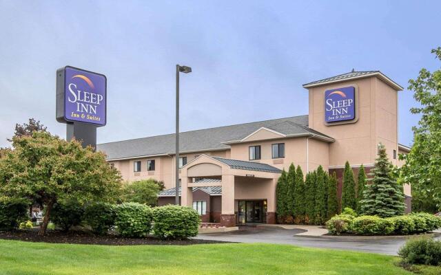 Sleep Inn & Suites Queensbury - Lake George