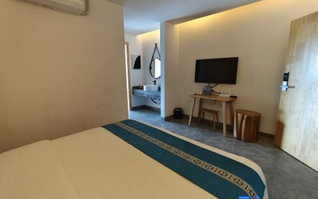 Turtle Bay Rezen Seasons Hotel