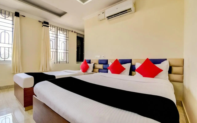 OYO 14174 Good Luck Residency Hotel