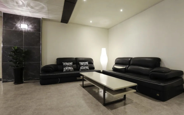 Cloud 9 Residence
